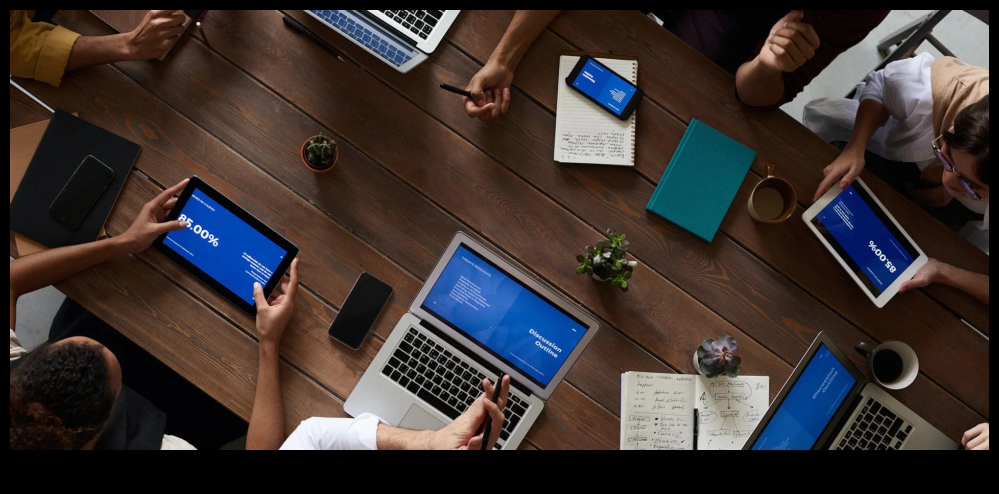 מקומות עבודה מהפכניים: אלקטרוניקה חכמה משרדית מעצבת את העתיד