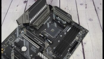 שליטה בלוח אם: הבנת ערכות שבבים ואפשרויות קישוריות