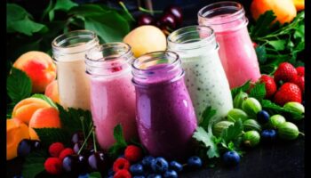 תענוגות עסיסיים: שייק פירות שהופכים את הלחות לבלתי לעמוד בפניהם